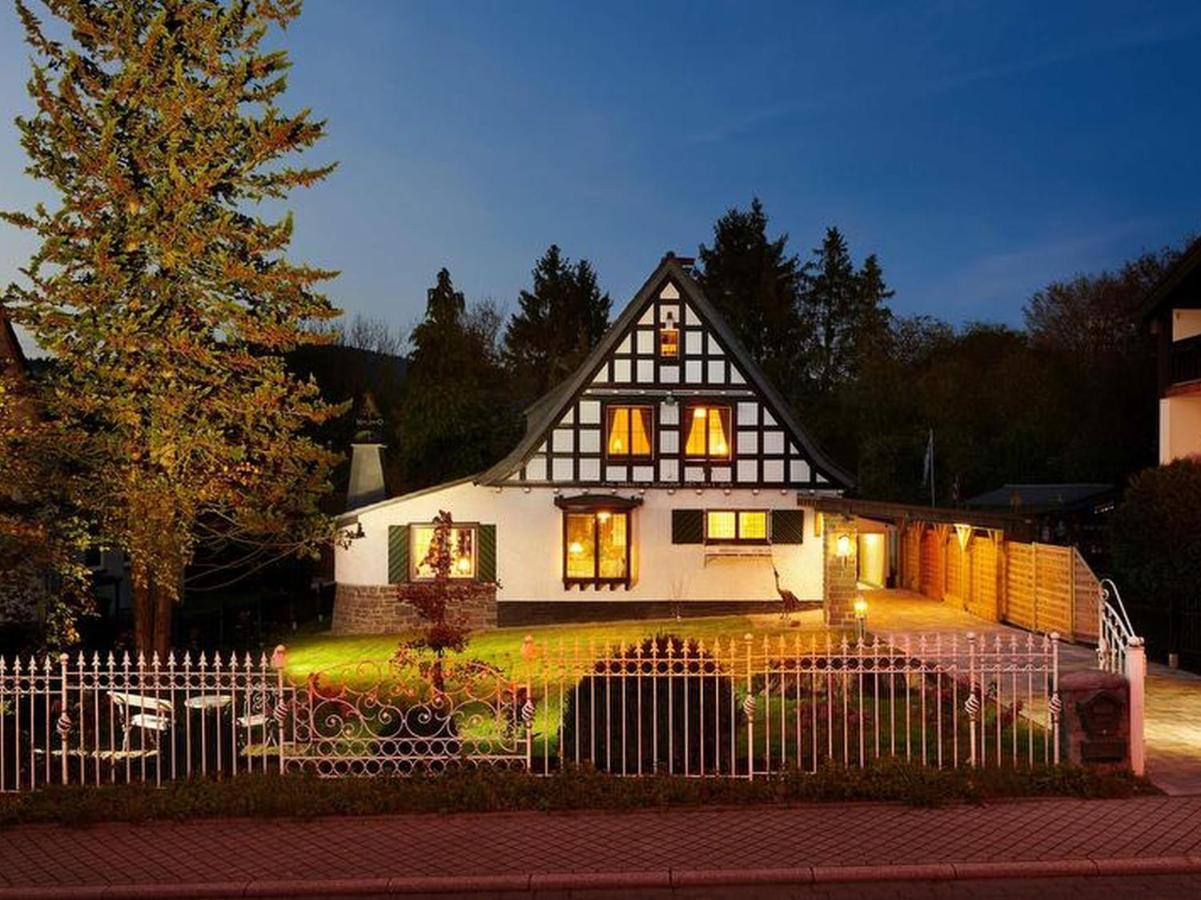 Landhaus Roemer Villa Finnentrop ภายนอก รูปภาพ